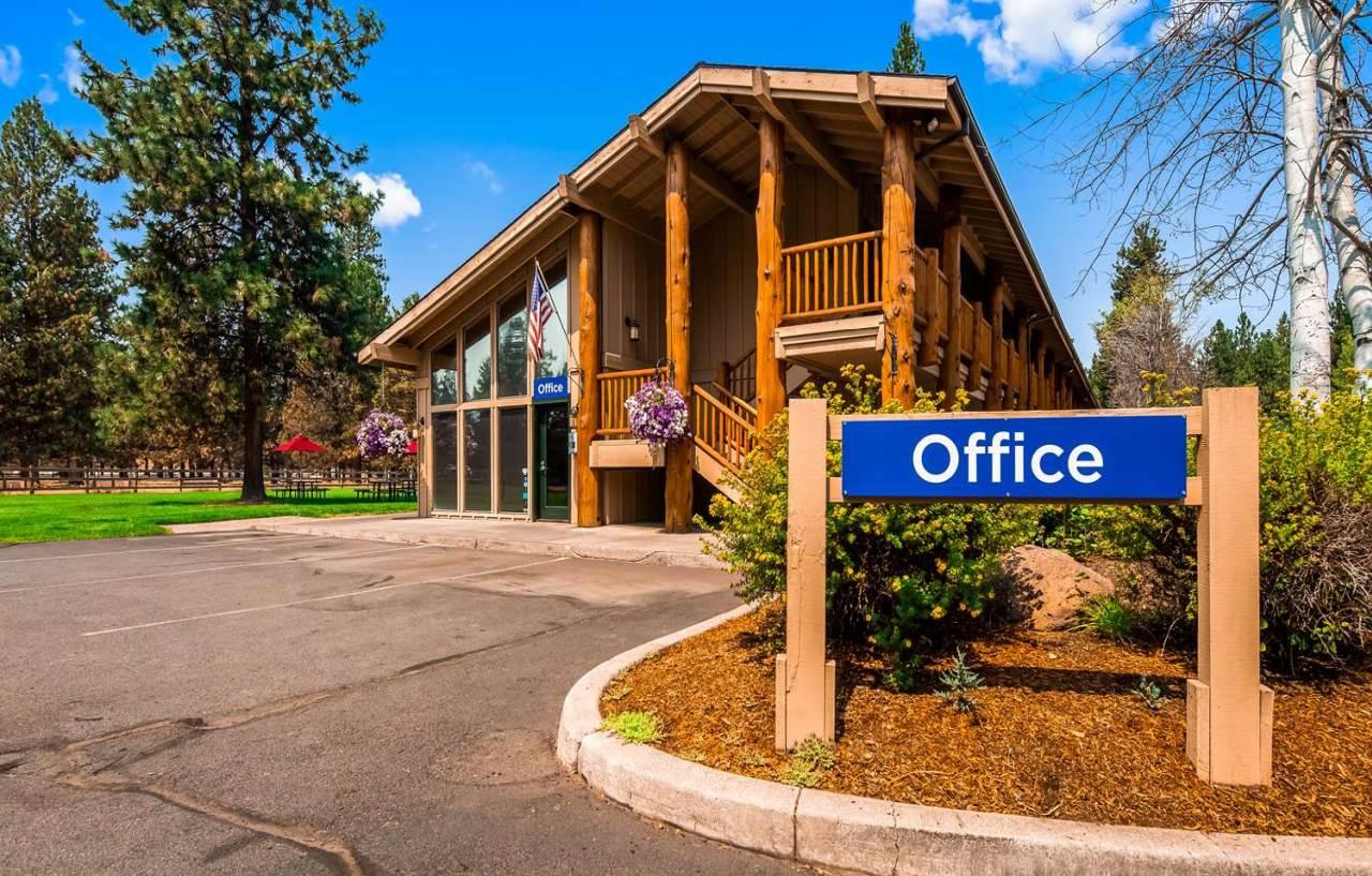 Best Western Ponderosa Lodge Sisters Exterior photo